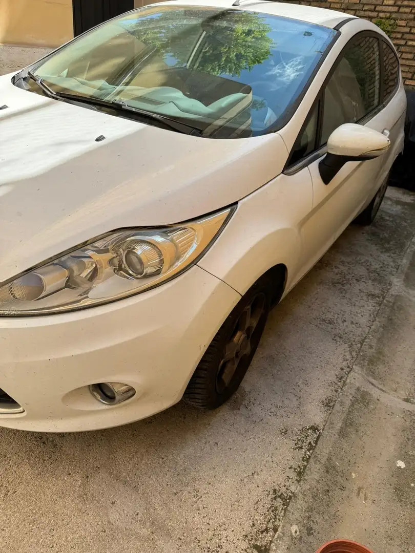 Ford Fiesta Fiesta VI 2008 3p 1.4 tdci Titanium Bianco - 2