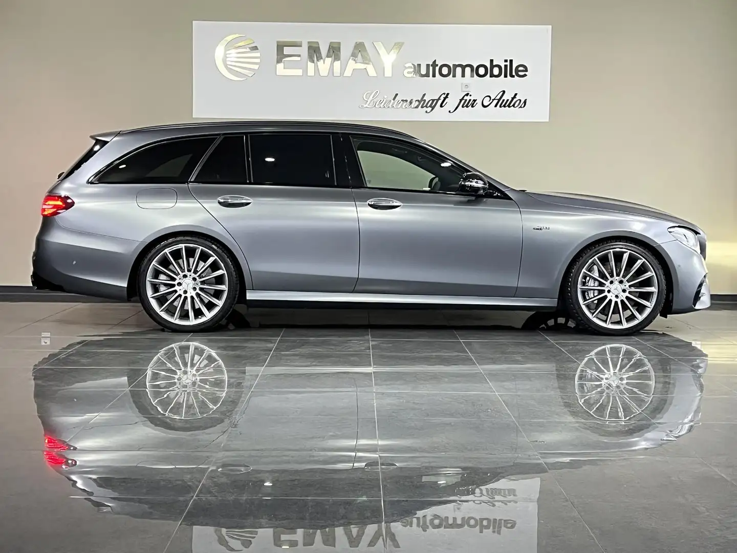 Mercedes-Benz E 53 AMG E 53 T AMG 4Matic+ Grau - 2