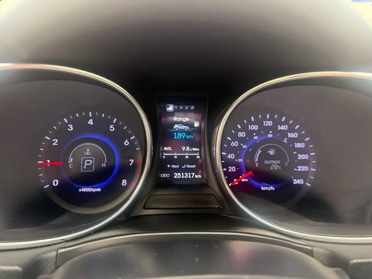 Hyundai SANTA FE снимка Hyundai SANTA FE