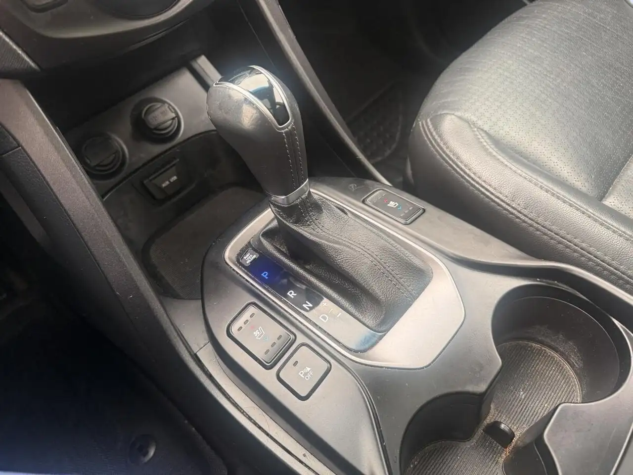 Hyundai SANTA FE снимка Hyundai SANTA FE