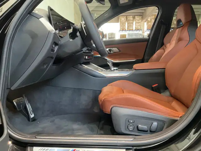 BMW M3 view 7