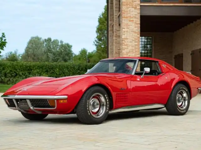 Chevrolet Corvette C3 STINGRAY