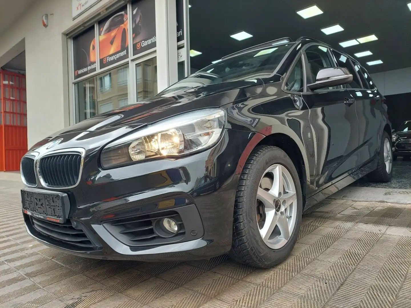 BMW 218 Gran Tourer 218iA Noir - 1