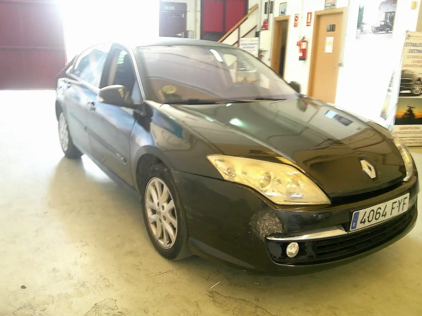 Renault Laguna 2.0dCi Dynamique 150 Negro - 2