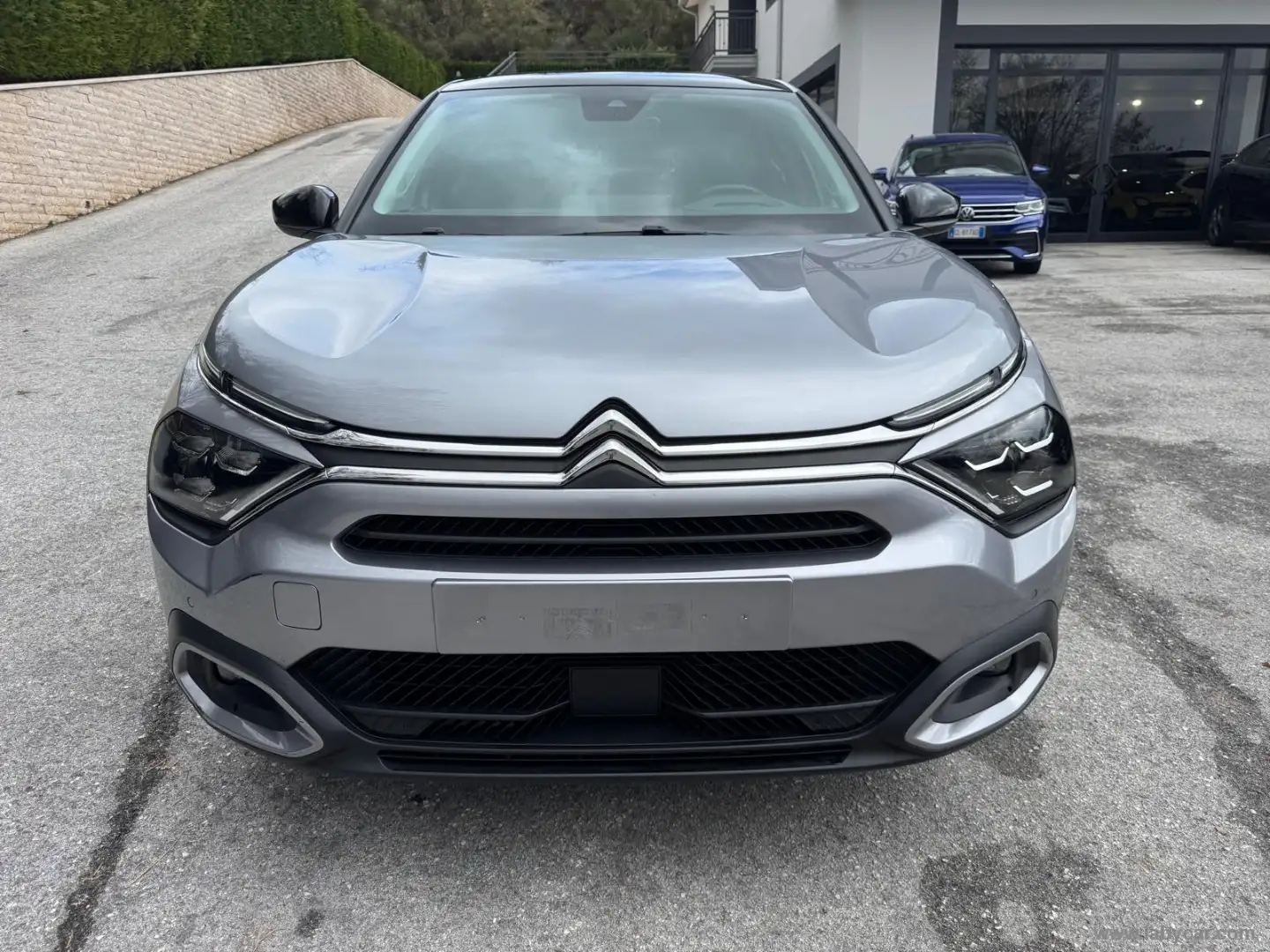 Citroen C4 PureTech 130 S&S Shine Grau - 2