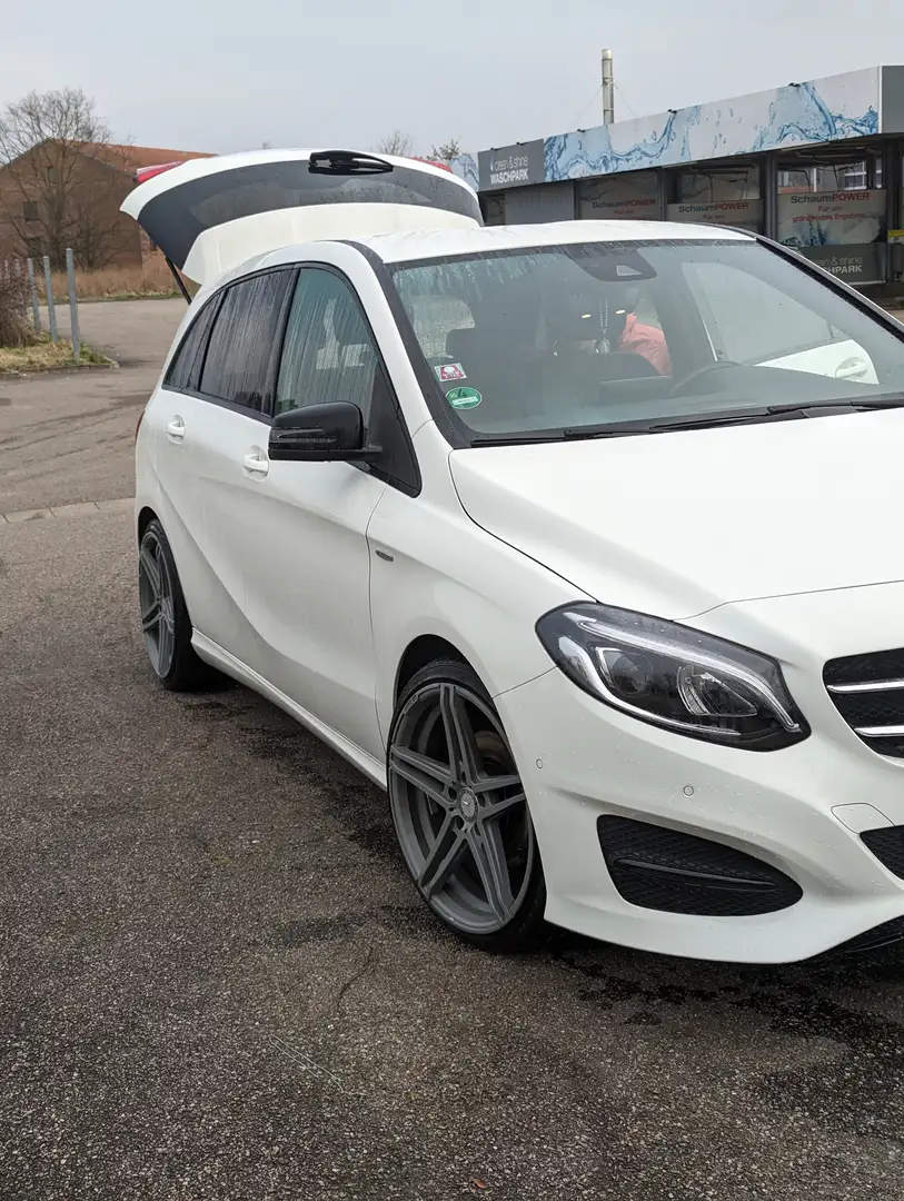 Mercedes-Benz B 200 B 200 CDI DPF SPORT EDITION urban AMG line Weiß - 1