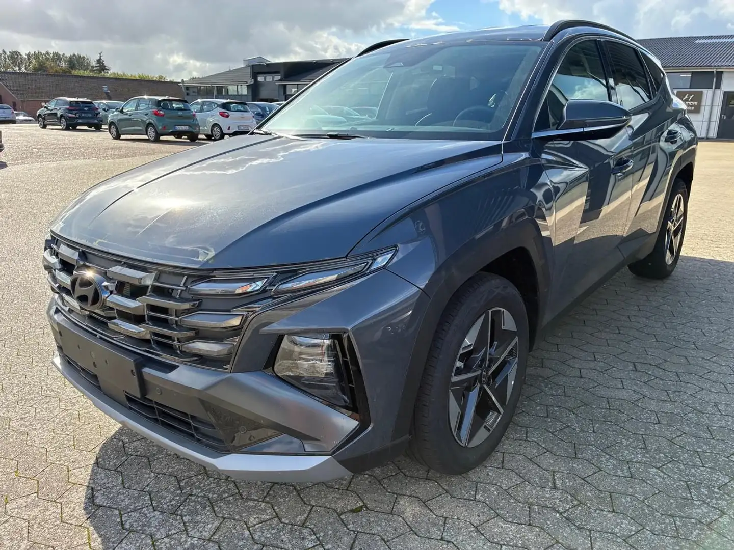 Hyundai TUCSON Advanced (Trend)1,6 T-GDI 18"  MtrxLED el.Heckkl. Grau - 2