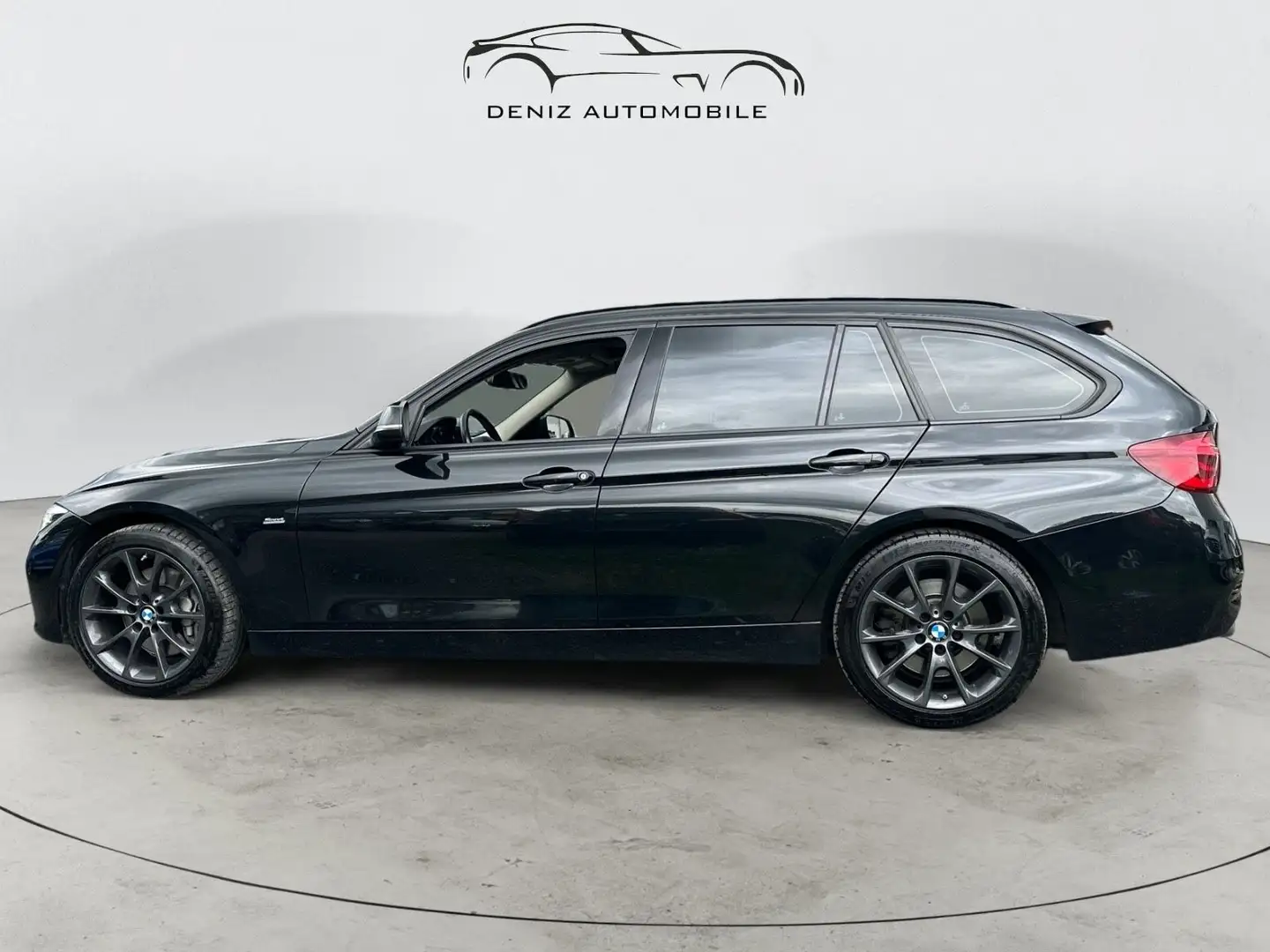 BMW 335 3 Touring 335d xDrive Sport Line Shadow *Head-UP Černá - 2