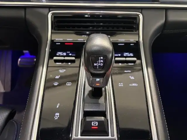 Porsche Panamera Turbo Aut. Ansicht 23