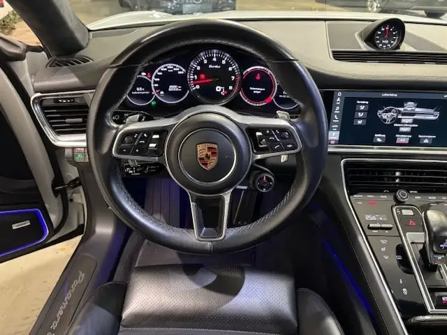 Porsche Panamera Turbo Aut. Ansicht 12