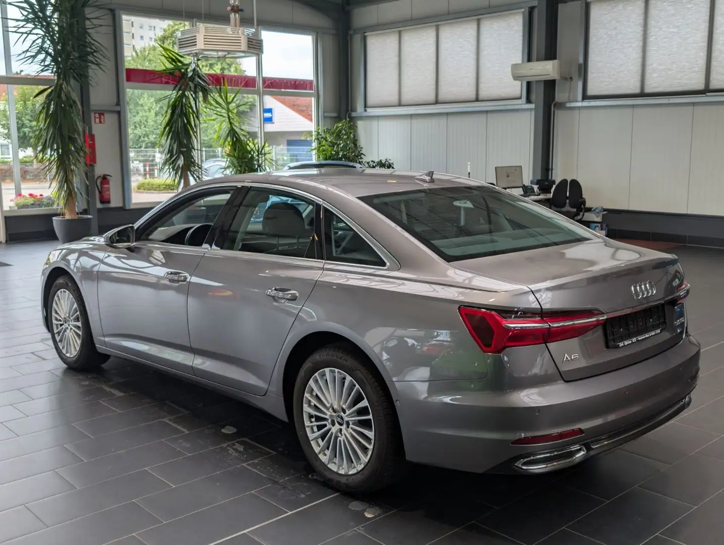 Audi A6 Lim 35 TDI S tronic design 8-fach LED Navi Grau - 2