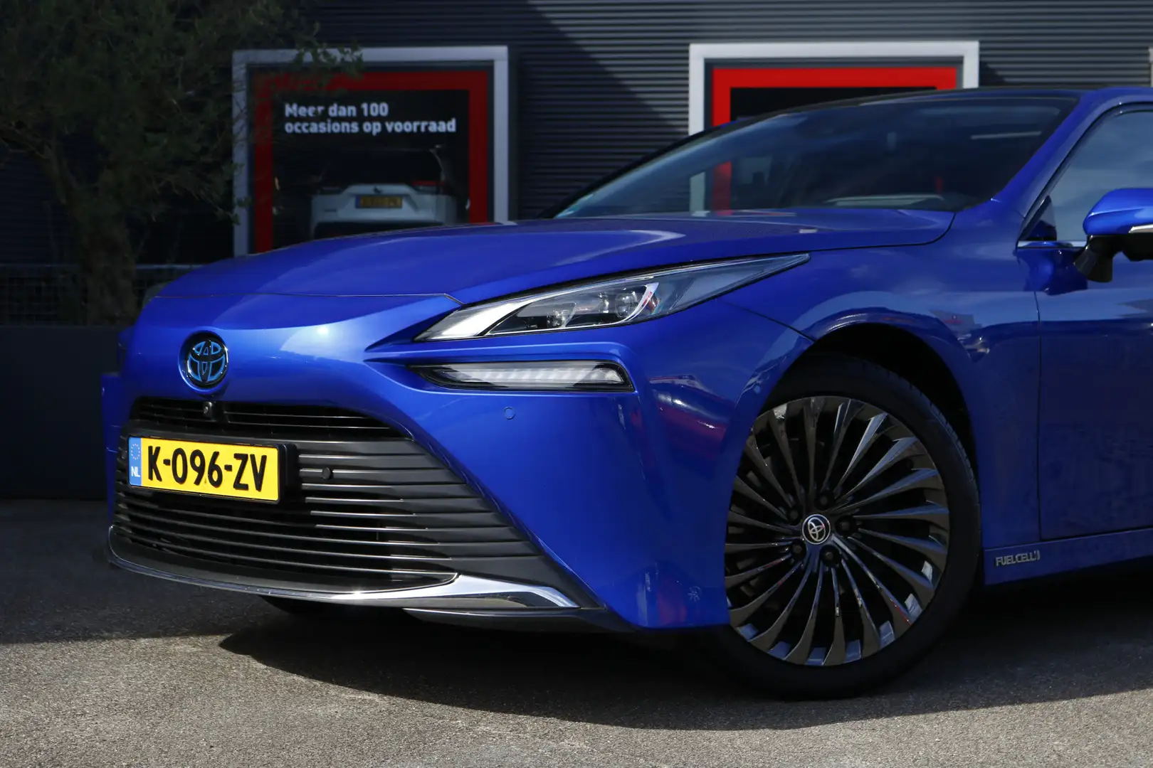 Toyota Mirai Launch Edition Blauw - 2