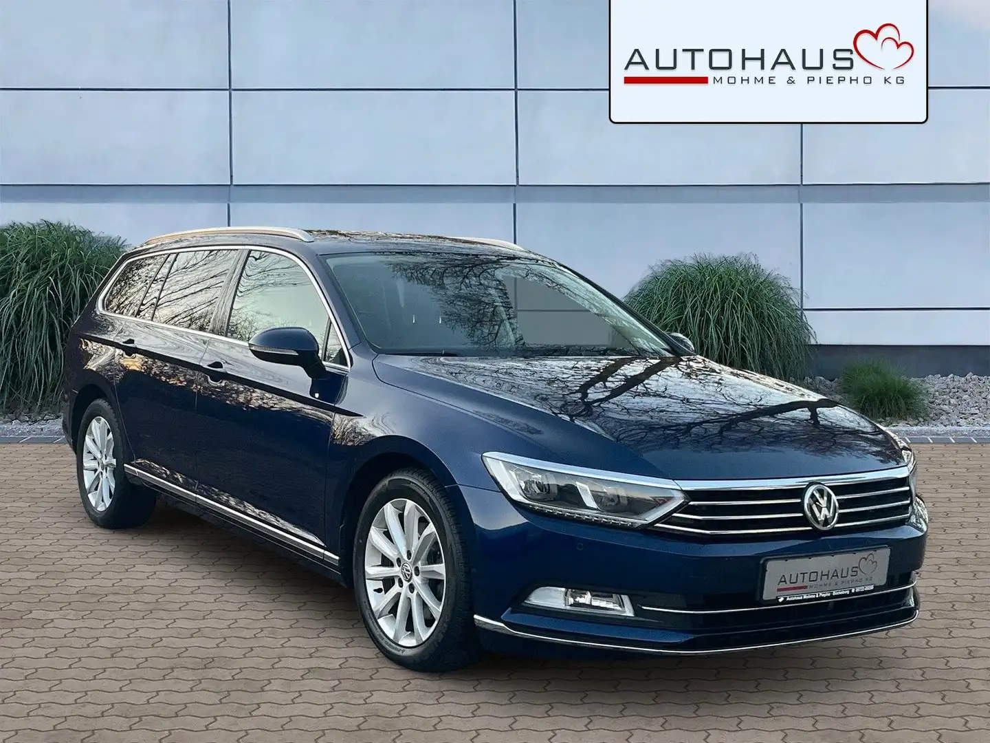 Volkswagen Passat Variant Passat Highline *schw.AHK*NAVI*ALCANTARA* Bleu - 1
