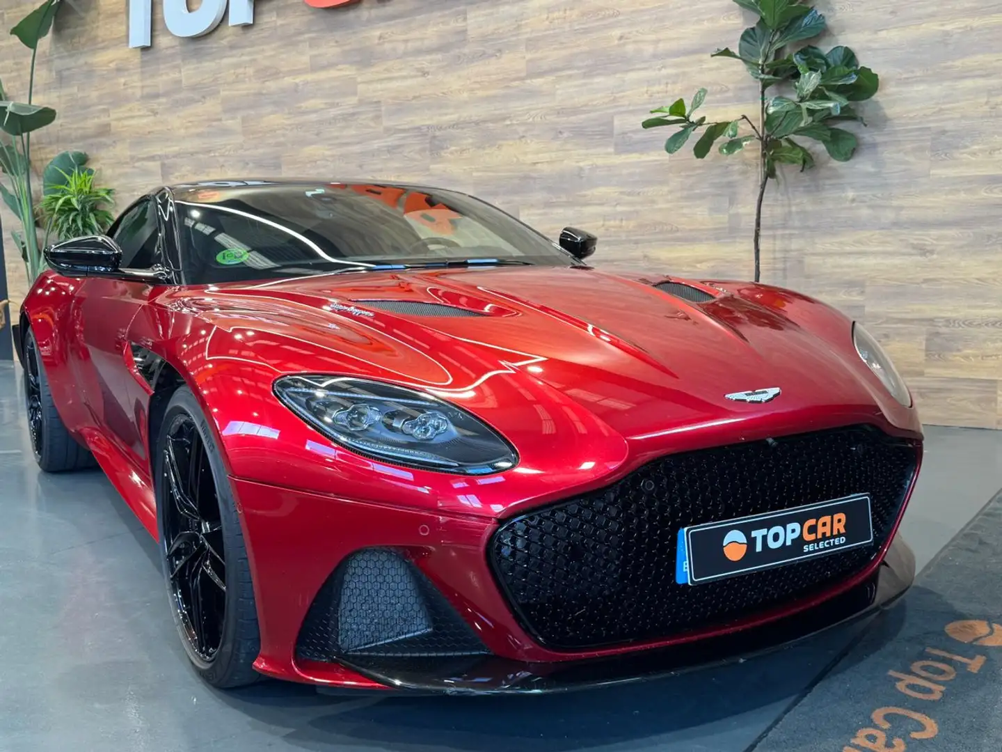 Aston Martin DBS Superleggera - 2