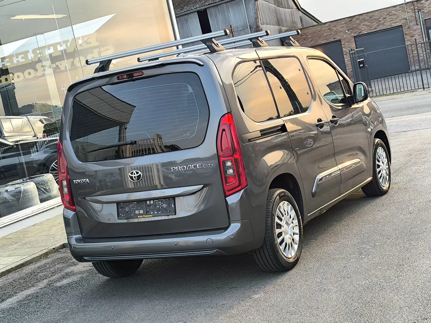 Toyota Proace City Verso 1.5 HDI 102 CV CUIR CLIM GPS CAMERA CARPLAY Gris - 2