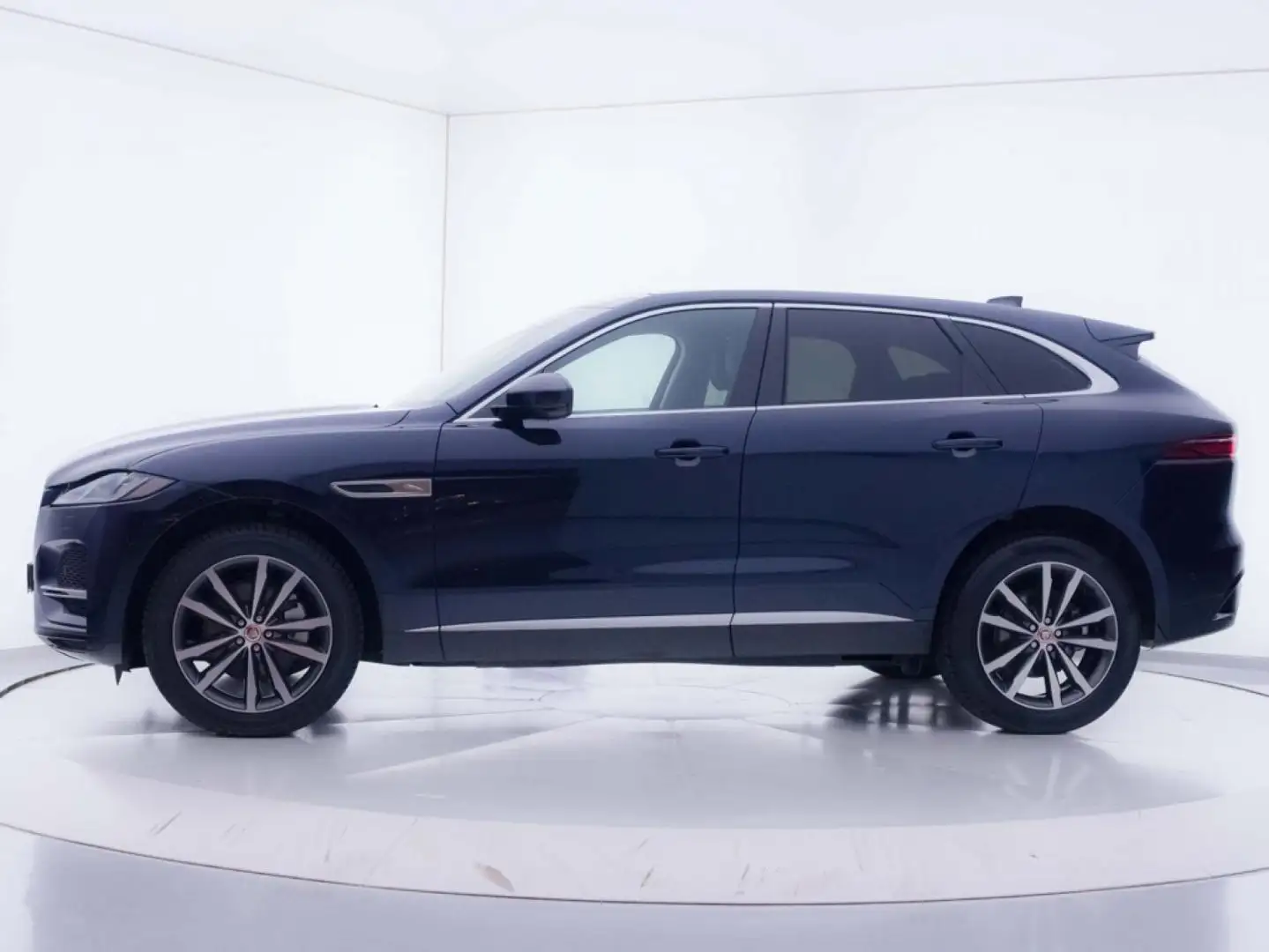 Jaguar F-Pace 2.0D l4 MHEV Standard HSE Aut. AWD 204 Azul - 2