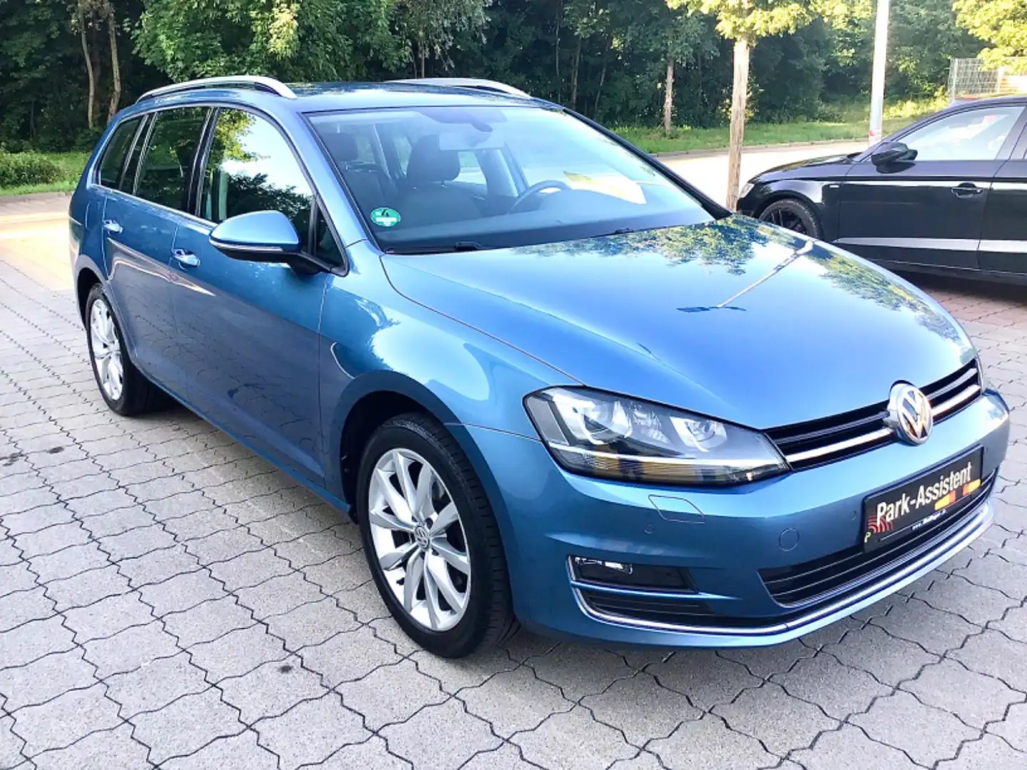 Volkswagen Golf VII Variant DSG Highline BMT*Top Zstd.-TÜV NEU! Blau - 1