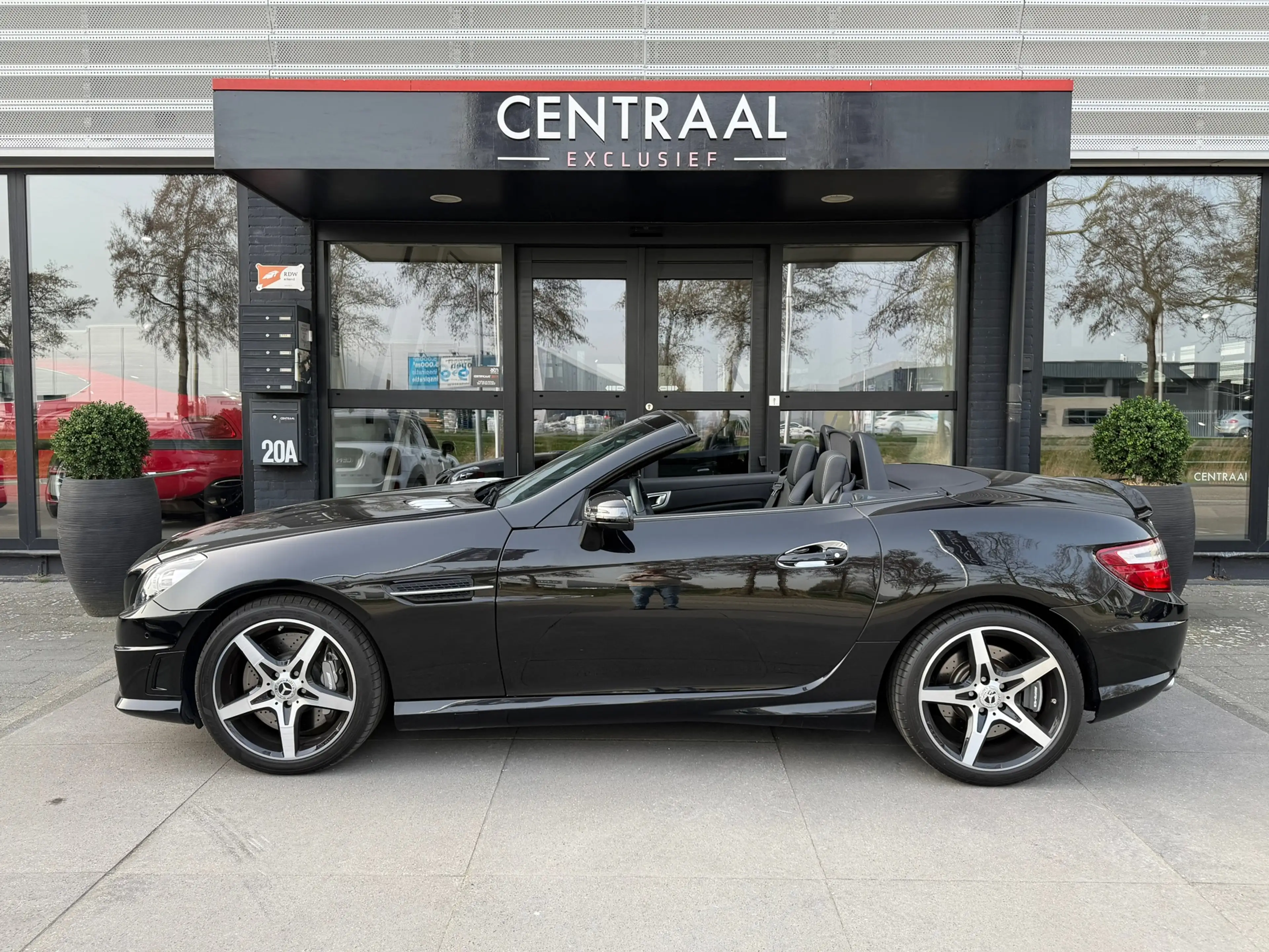 Mercedes-Benz SLK 55 AMG 422PK|Memory|V8|Panorama-variodak — photo 12
