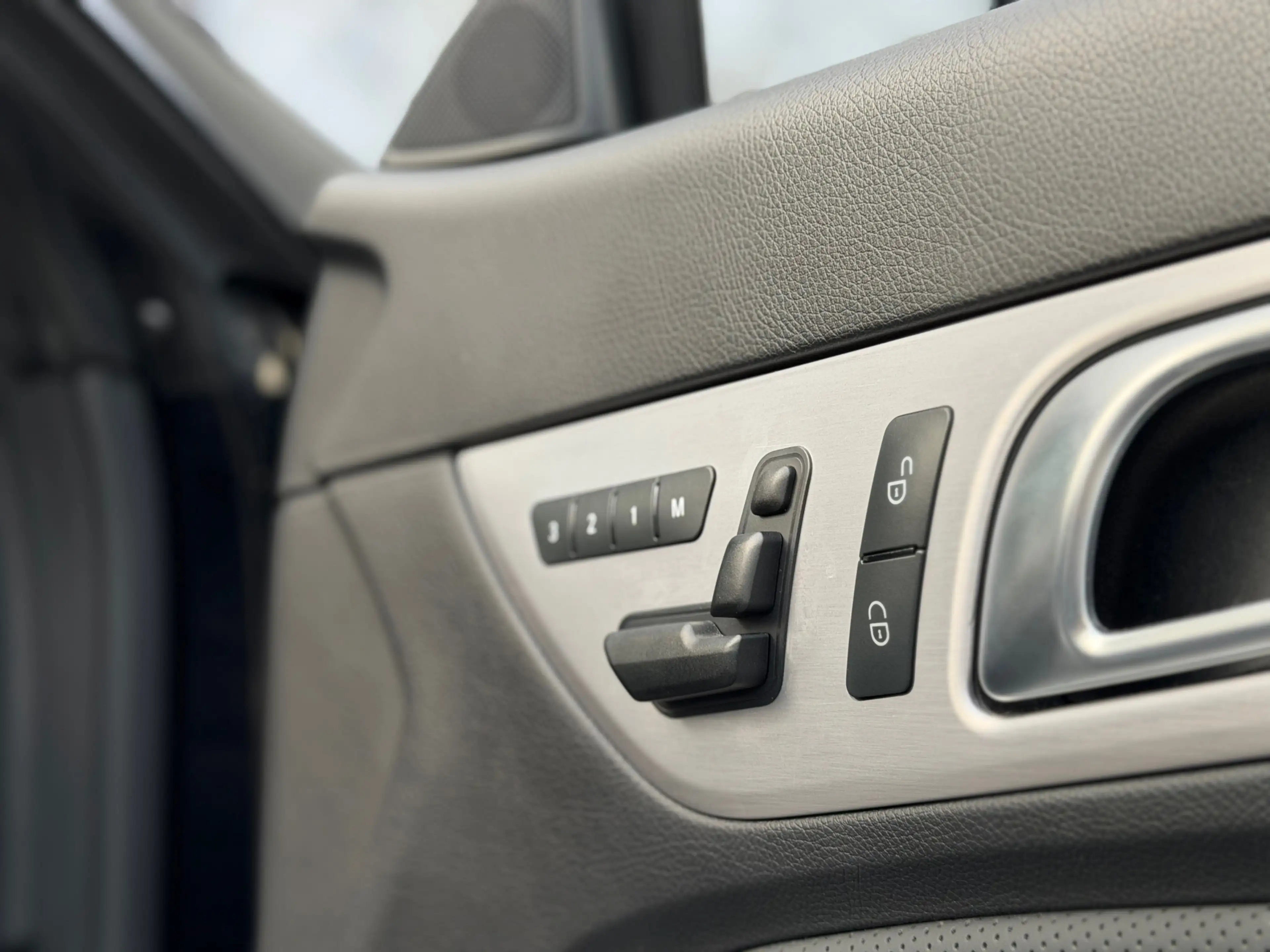 Mercedes-Benz SLK 55 AMG 422PK|Memory|V8|Panorama-variodak — photo 18