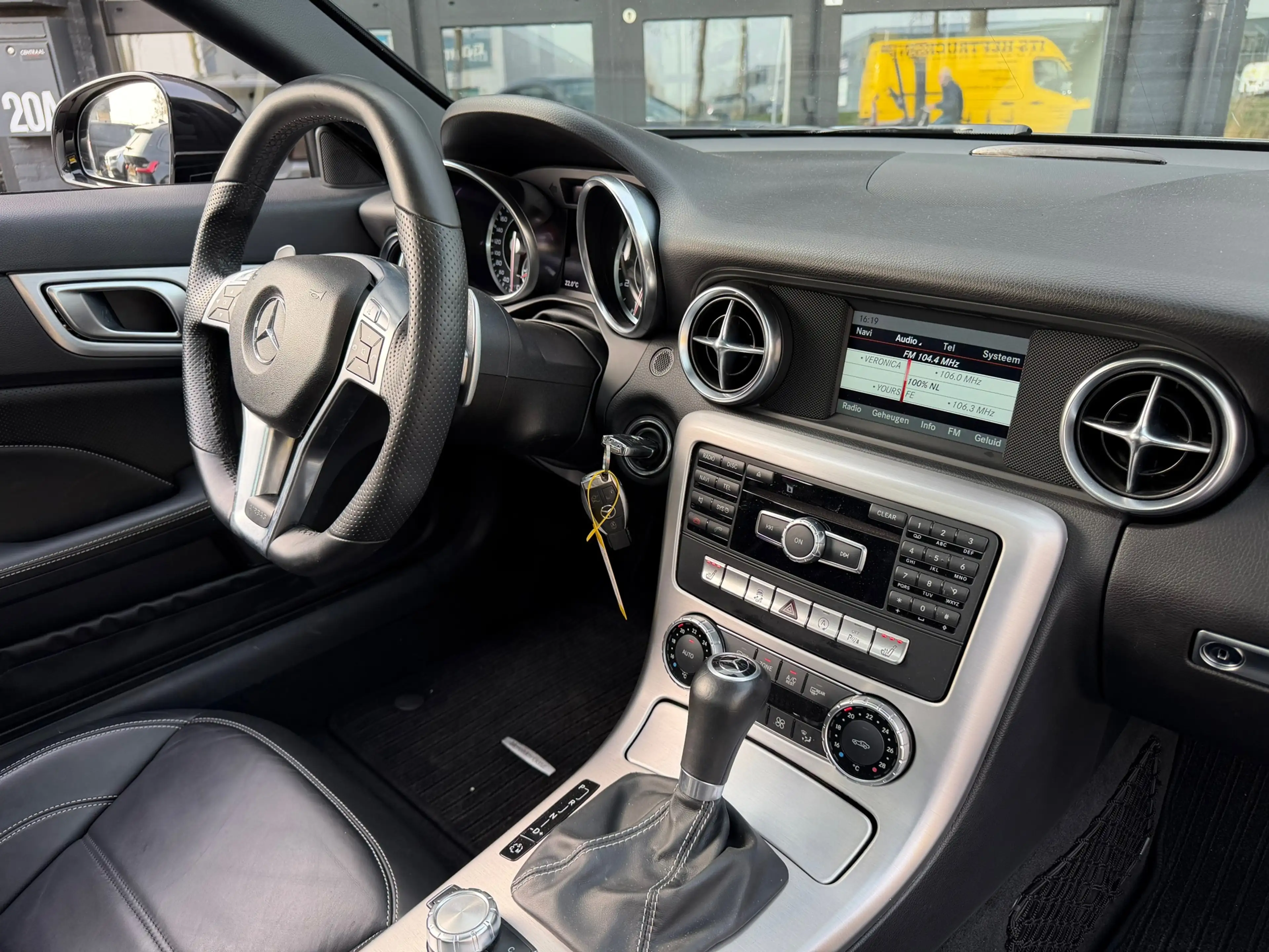Mercedes-Benz SLK 55 AMG 422PK|Memory|V8|Panorama-variodak — photo 19
