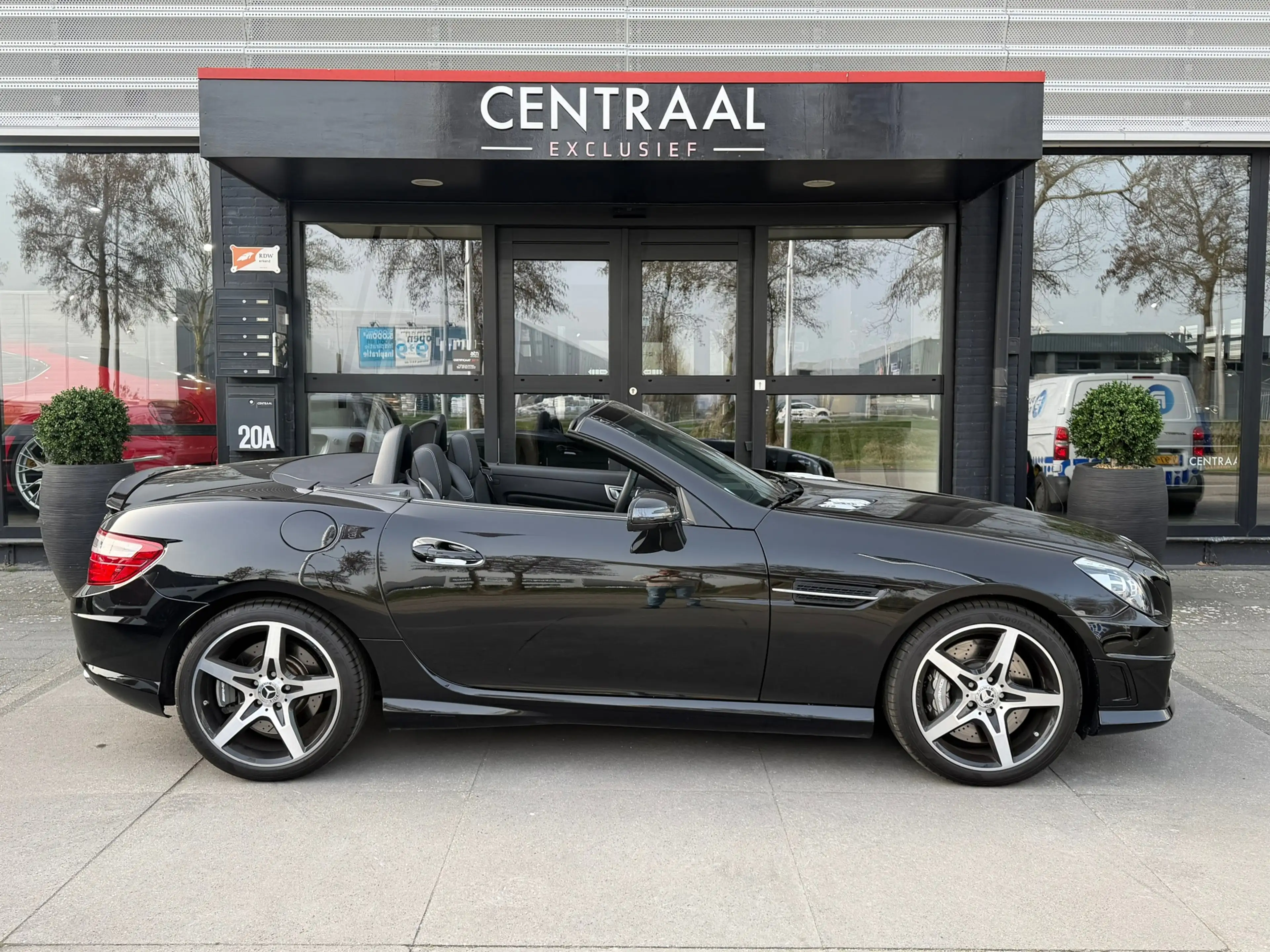Mercedes-Benz SLK 55 AMG 422PK|Memory|V8|Panorama-variodak — photo 15