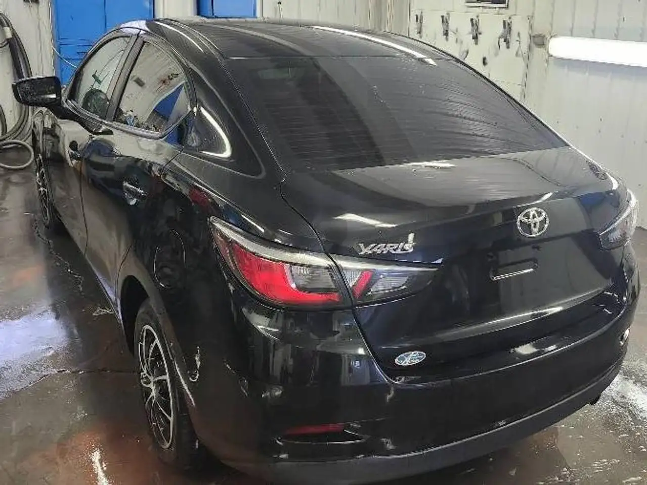 Toyota Yaris снимка Toyota Yaris