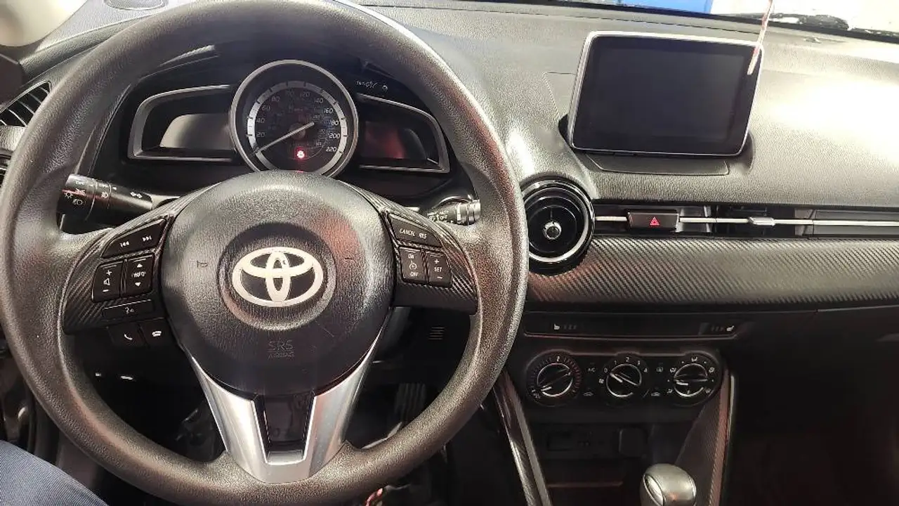 Toyota Yaris снимка Toyota Yaris