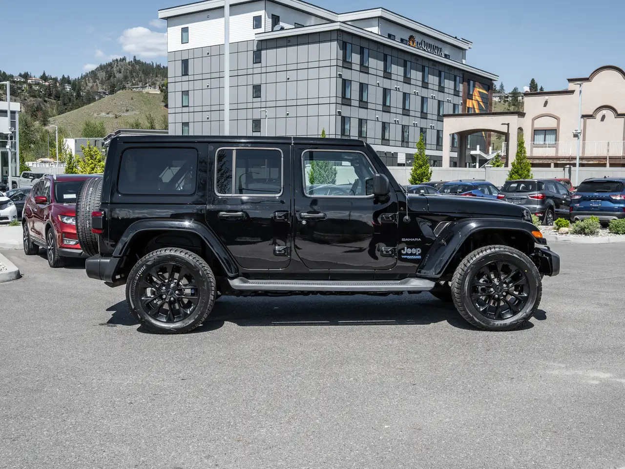 Jeep Wrangler снимка Jeep Wrangler