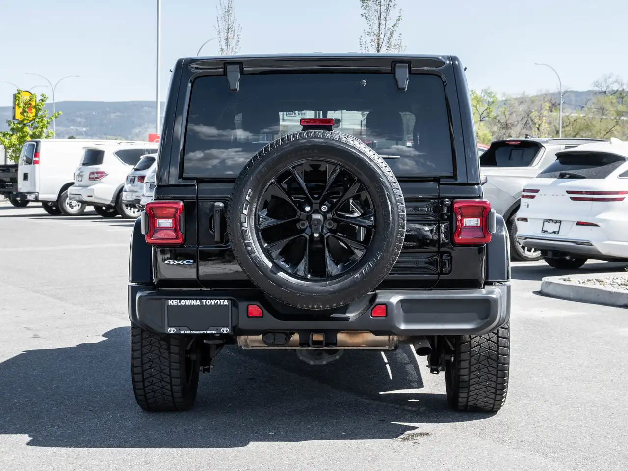 Jeep Wrangler снимка Jeep Wrangler