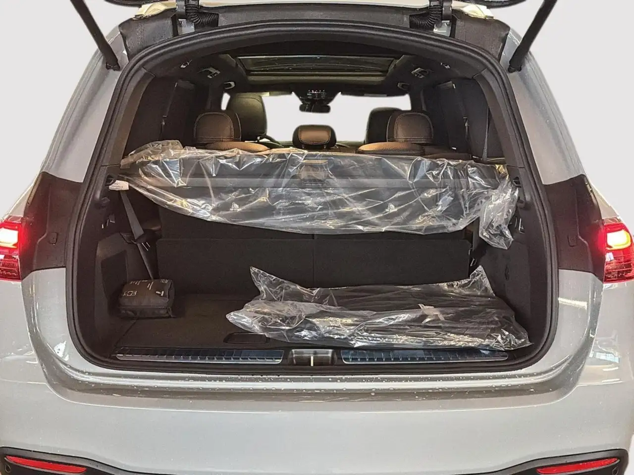 Mercedes-Benz GLS снимка Mercedes-Benz GLS