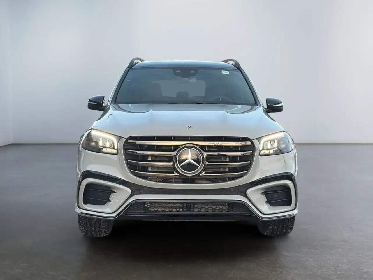Mercedes-Benz GLS снимка Mercedes-Benz GLS