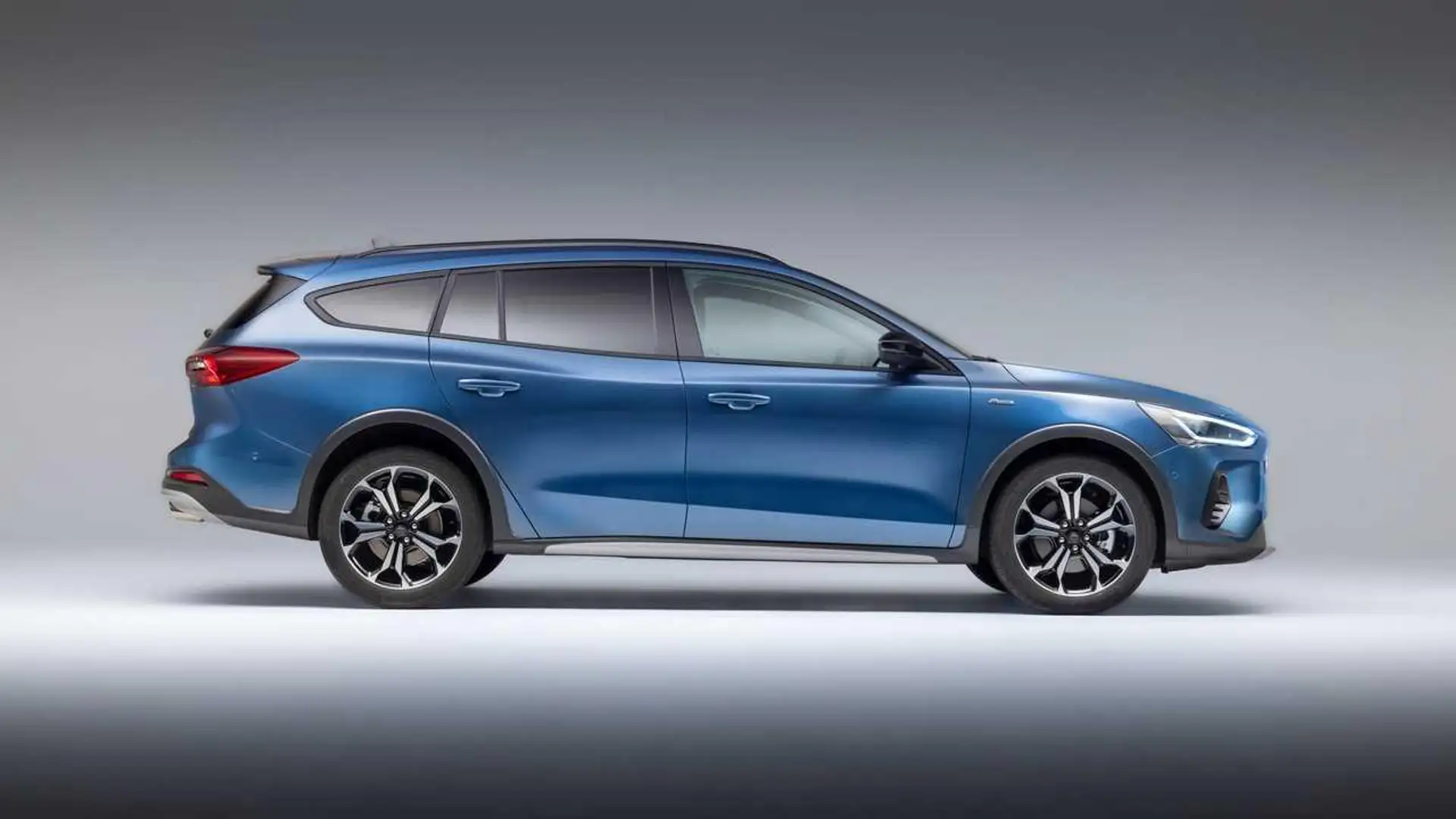 Ford Focus Turnier Titanium 1,0 Ecoboost mHEV 92kW - 2