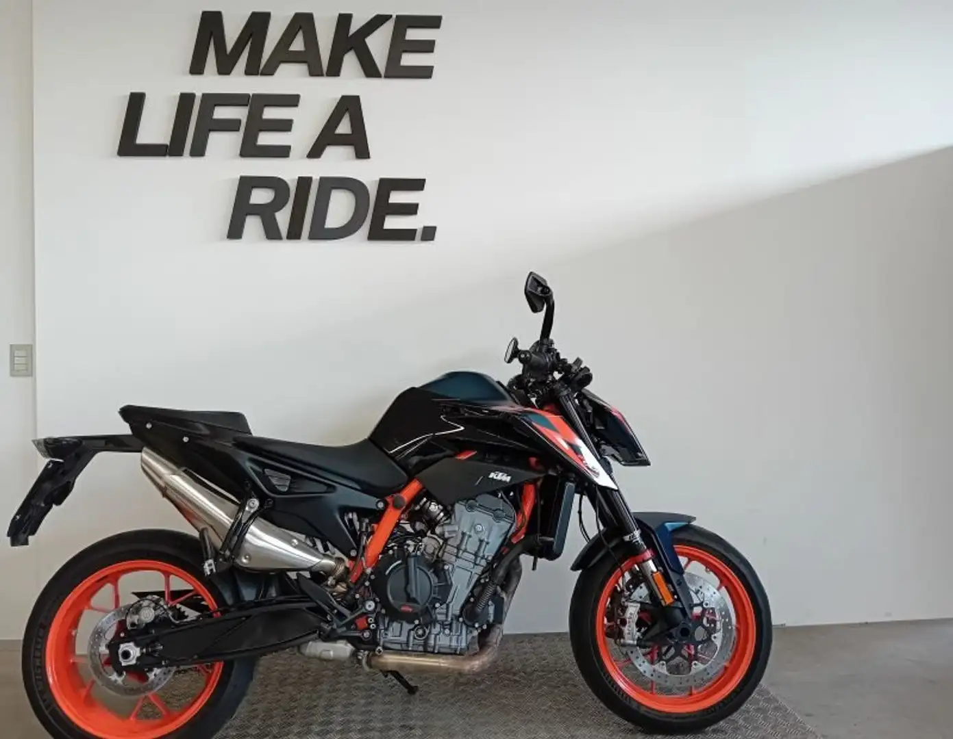 KTM 890 Duke R Blu/Azzurro - 1