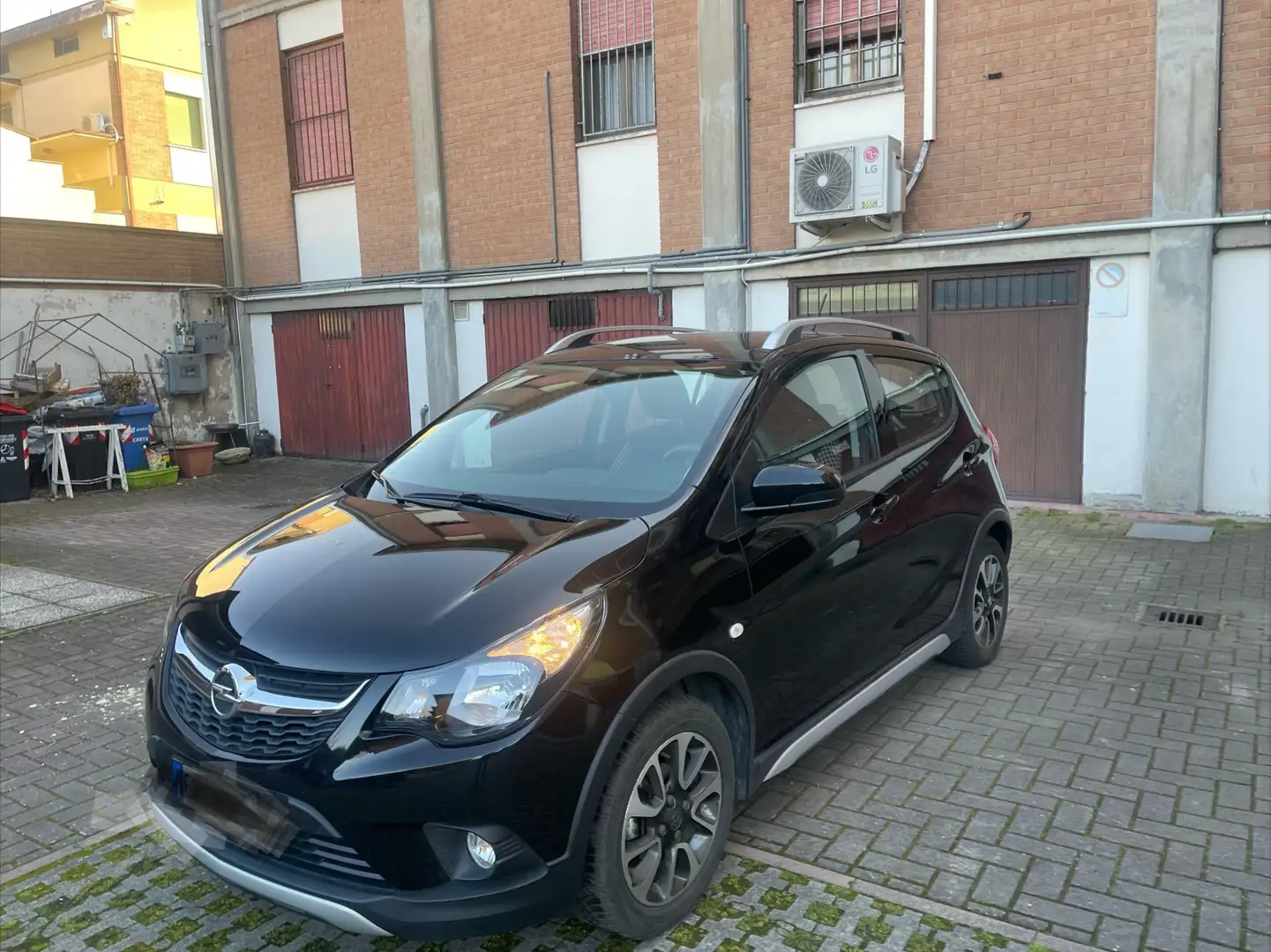 Opel Karl 1.0 Rocks 75cv - 2
