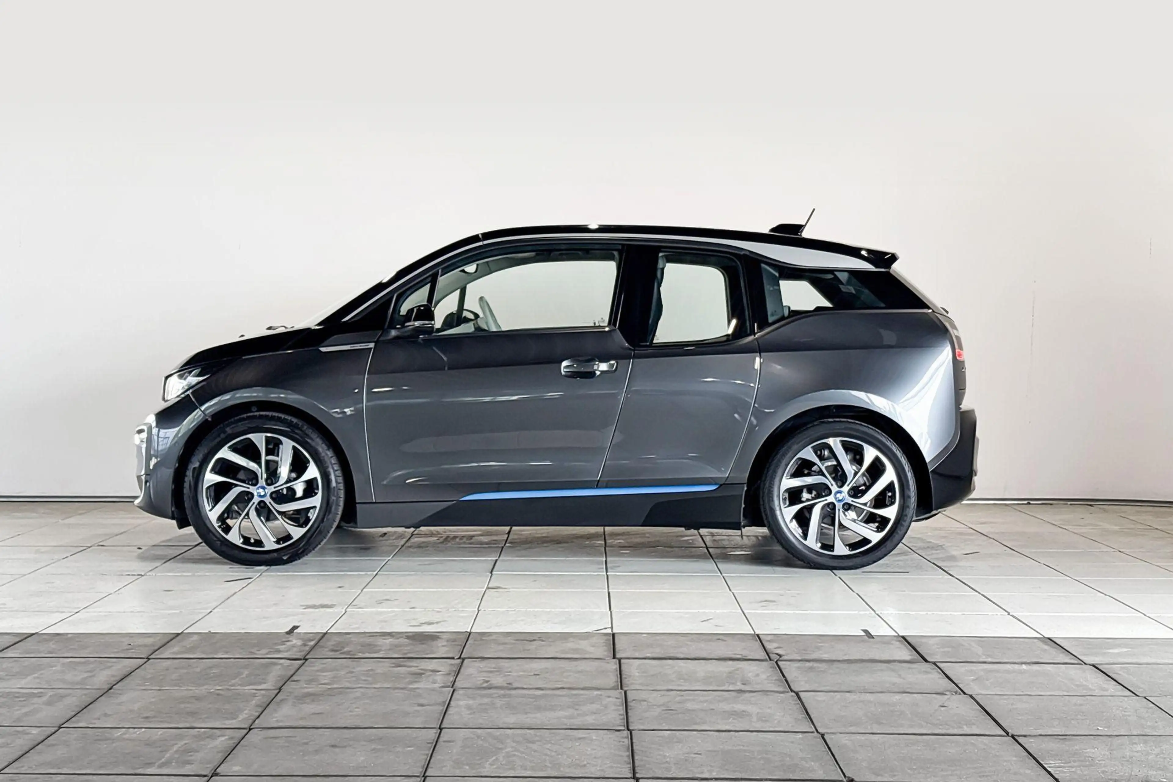 BMW i3 Business Edition 120Ah 42 kWh - Verwacht: oktober — photo 3