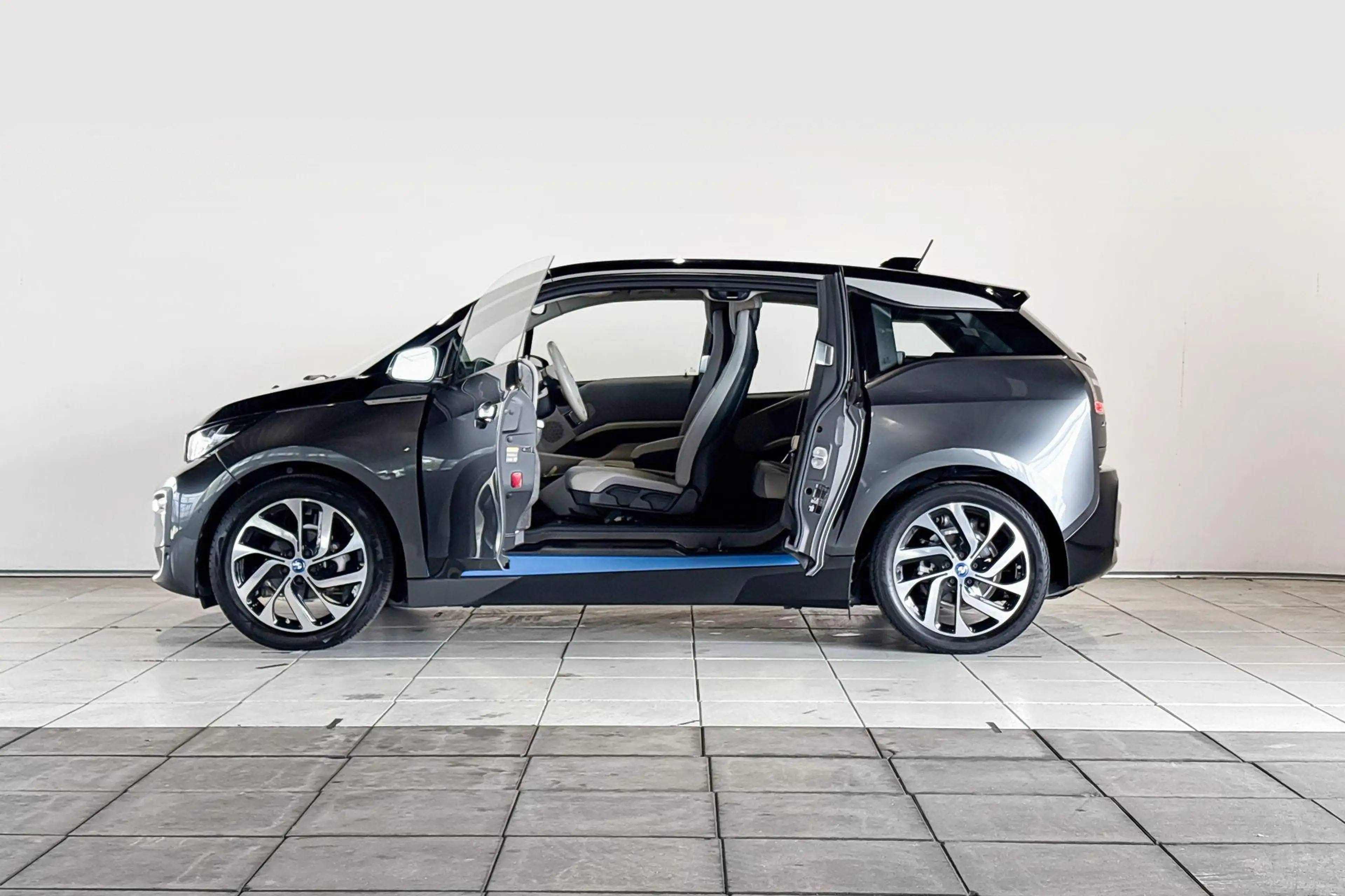 BMW i3 Business Edition 120Ah 42 kWh - Verwacht: oktober — photo 4