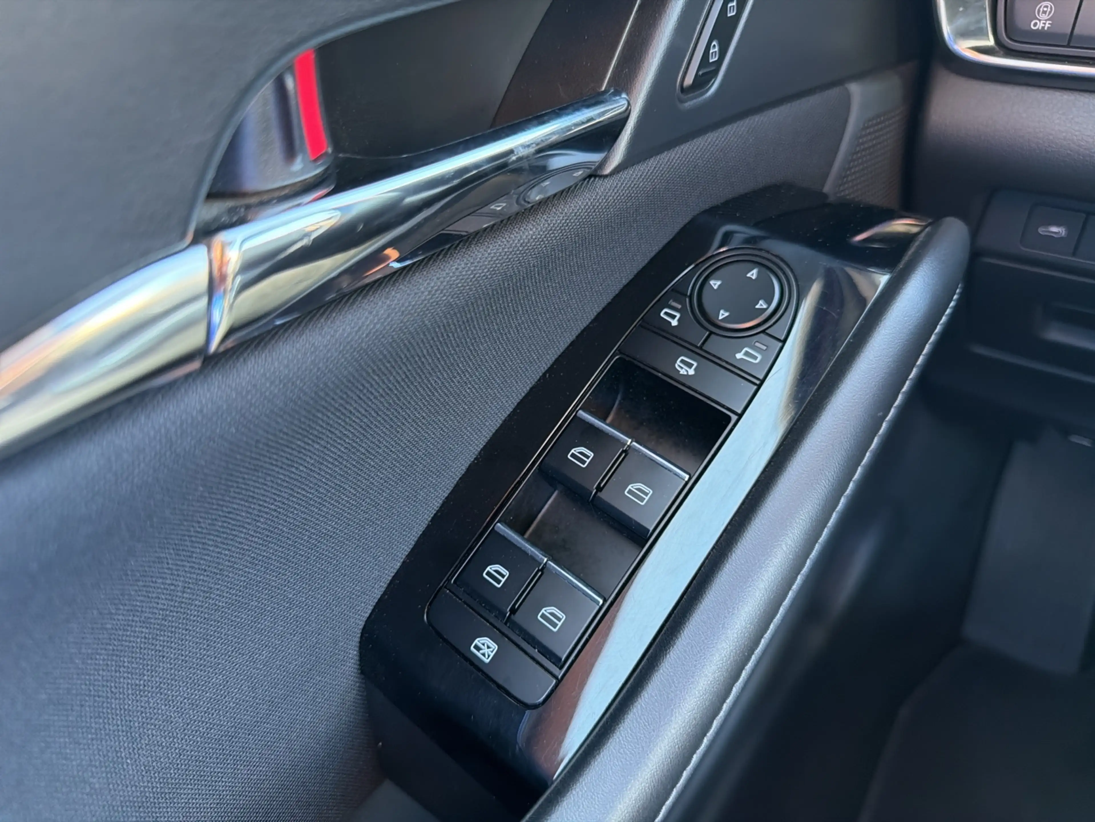 Mazda CX-30 SKYACTIV-G 2.0 M Hybrid — photo 15