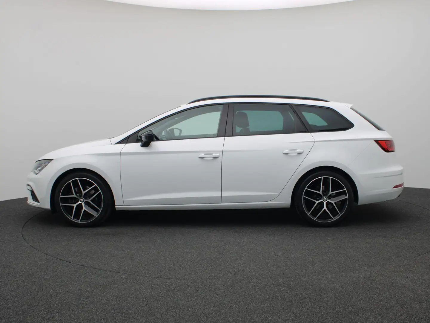 SEAT Leon ST 1.4 EcoTSI FR Business Intense 150PK DSG Keyles Blanco - 2