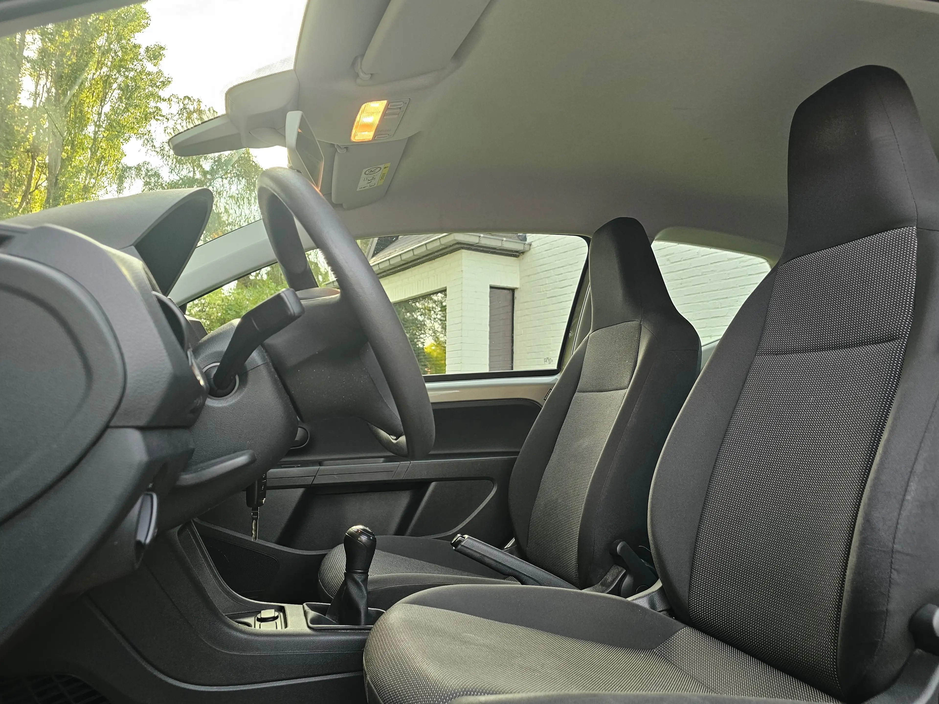 Volkswagen up! 1.0i * 1 MAIN ** 80 000 KM ** CAR PASS * — photo 6