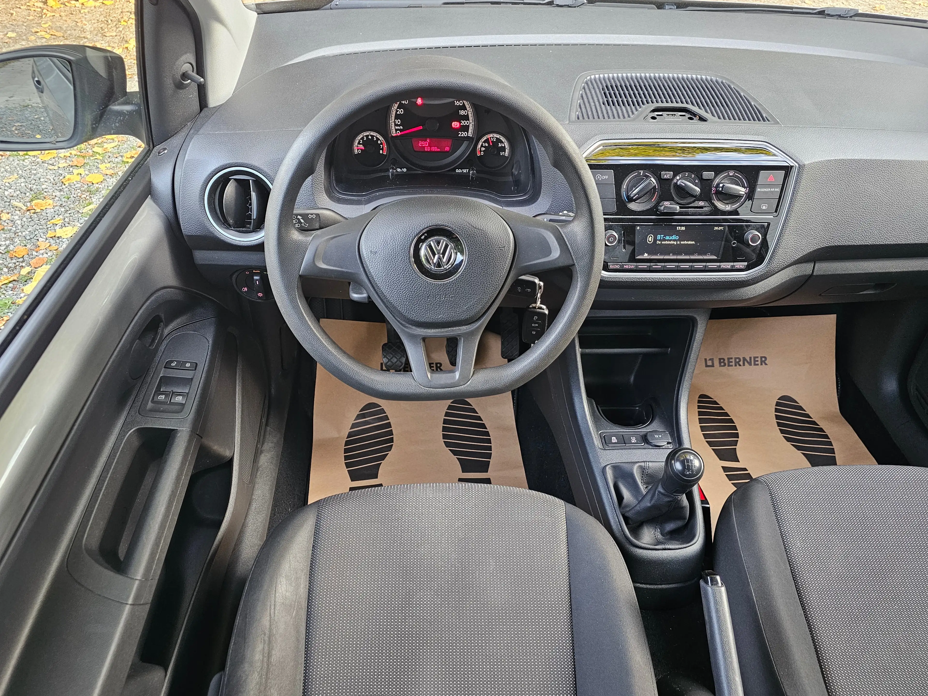 Volkswagen up! 1.0i * 1 MAIN ** 80 000 KM ** CAR PASS * — photo 5