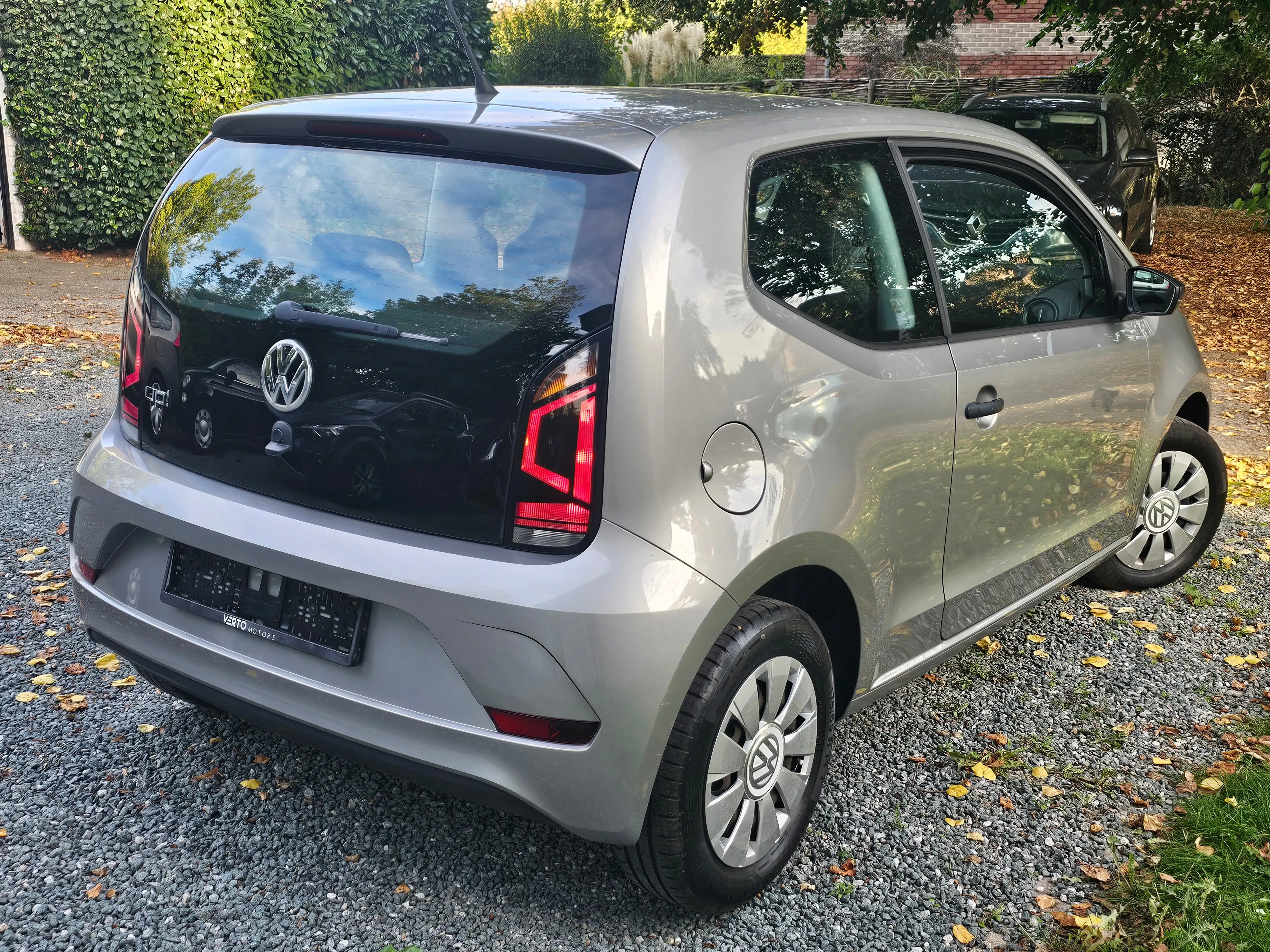 Volkswagen up! 1.0i * 1 MAIN ** 80 000 KM ** CAR PASS * — photo 4