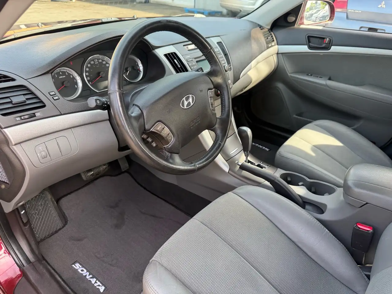 Hyundai SONATA photo Hyundai SONATA