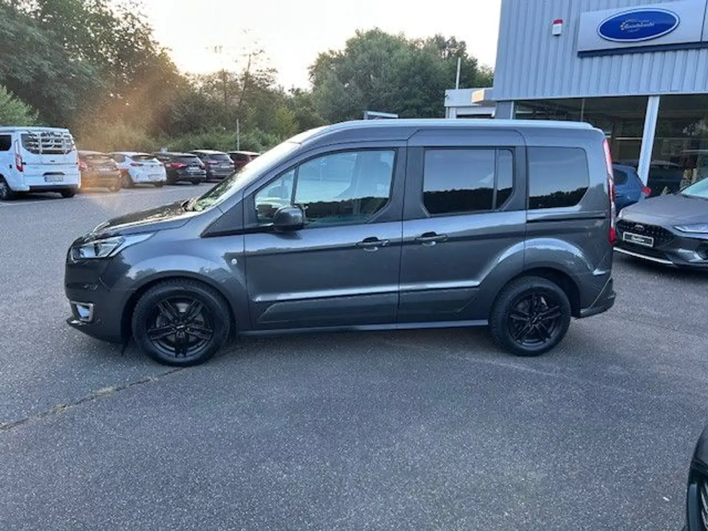 Ford Tourneo Connect Titanium 1.5 TDCi Gris - 2