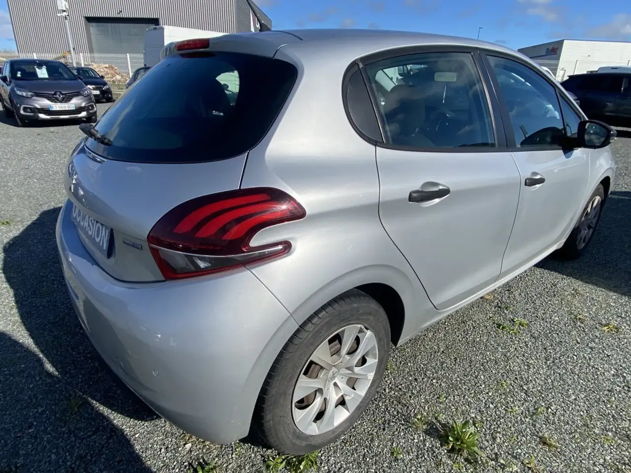 Peugeot 208 208 — photo 3
