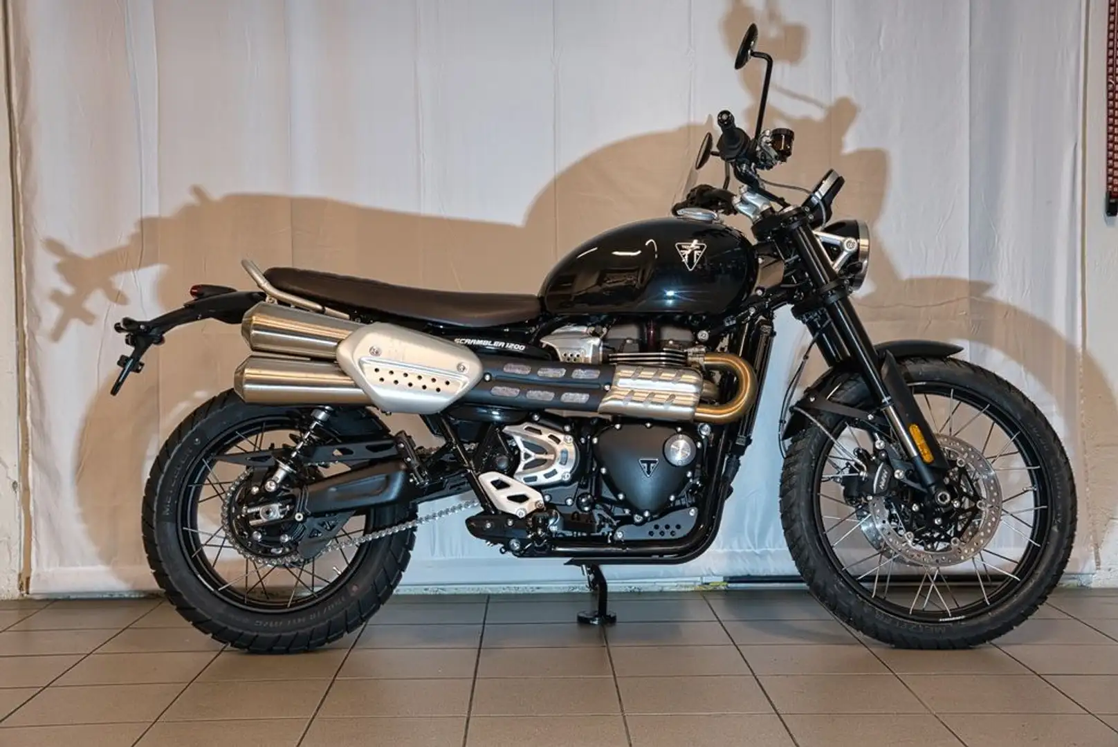 Triumph Scrambler 1200 X Noir - 2