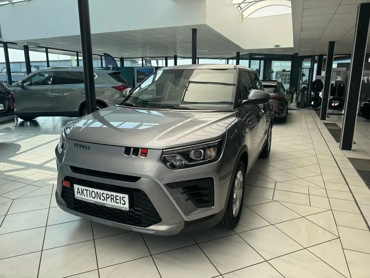 KGM Tivoli 1.5 T-GDI Nomad 6AT Silber - 1