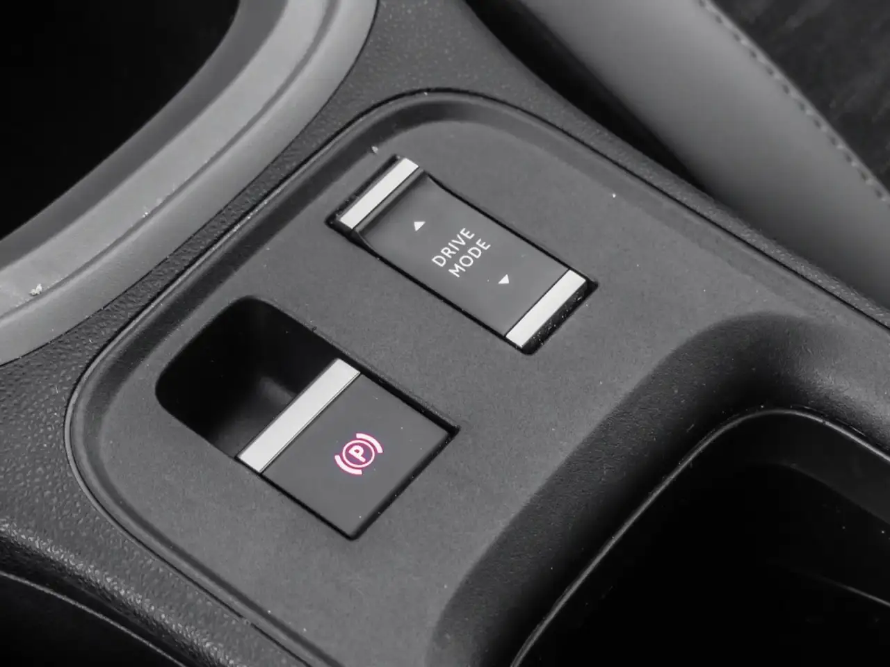 Jeep Avenger Longitude Electric LED Apple CarPlay Android Auto 14