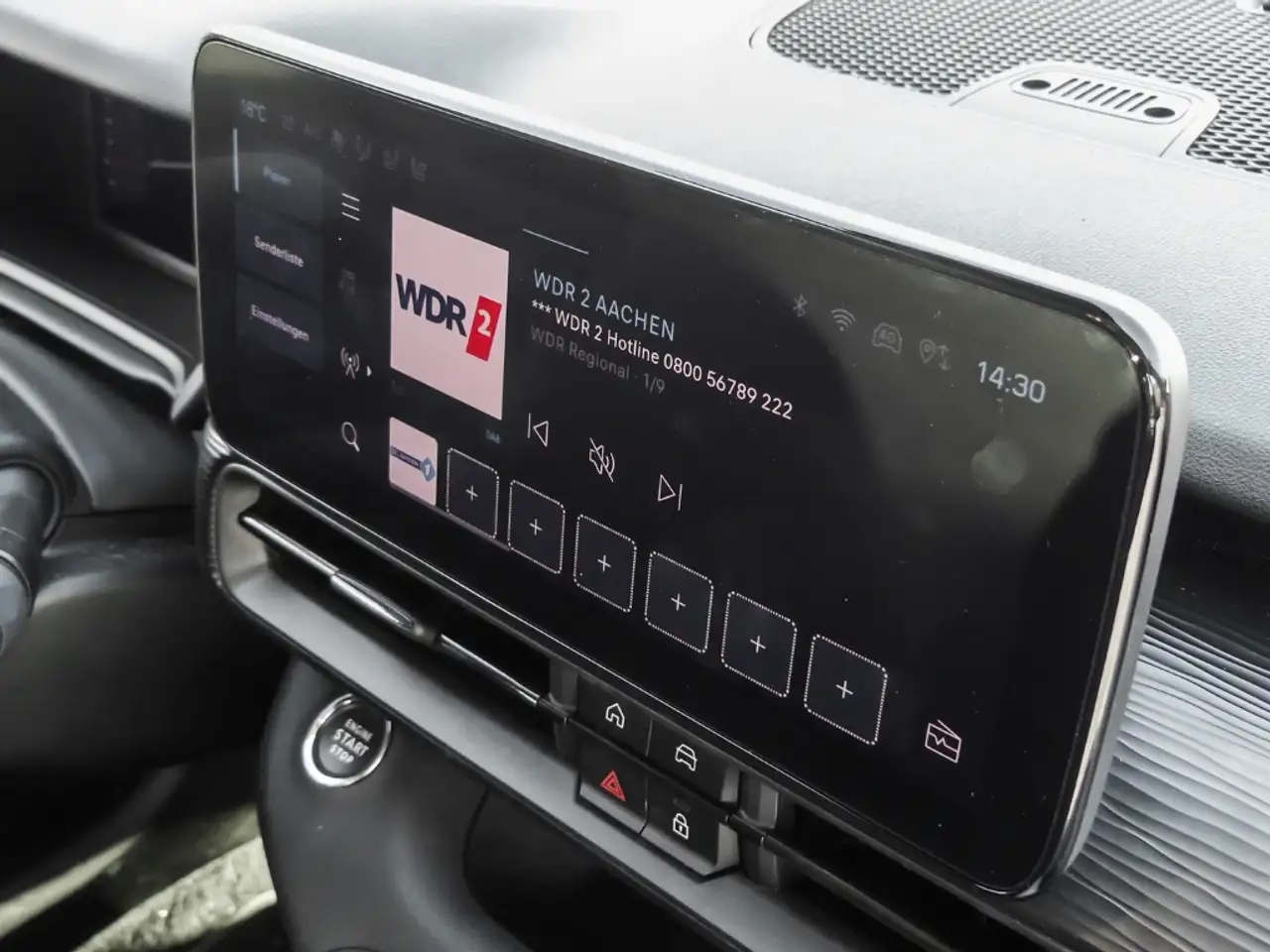 Jeep Avenger Longitude Electric LED Apple CarPlay Android Auto 11