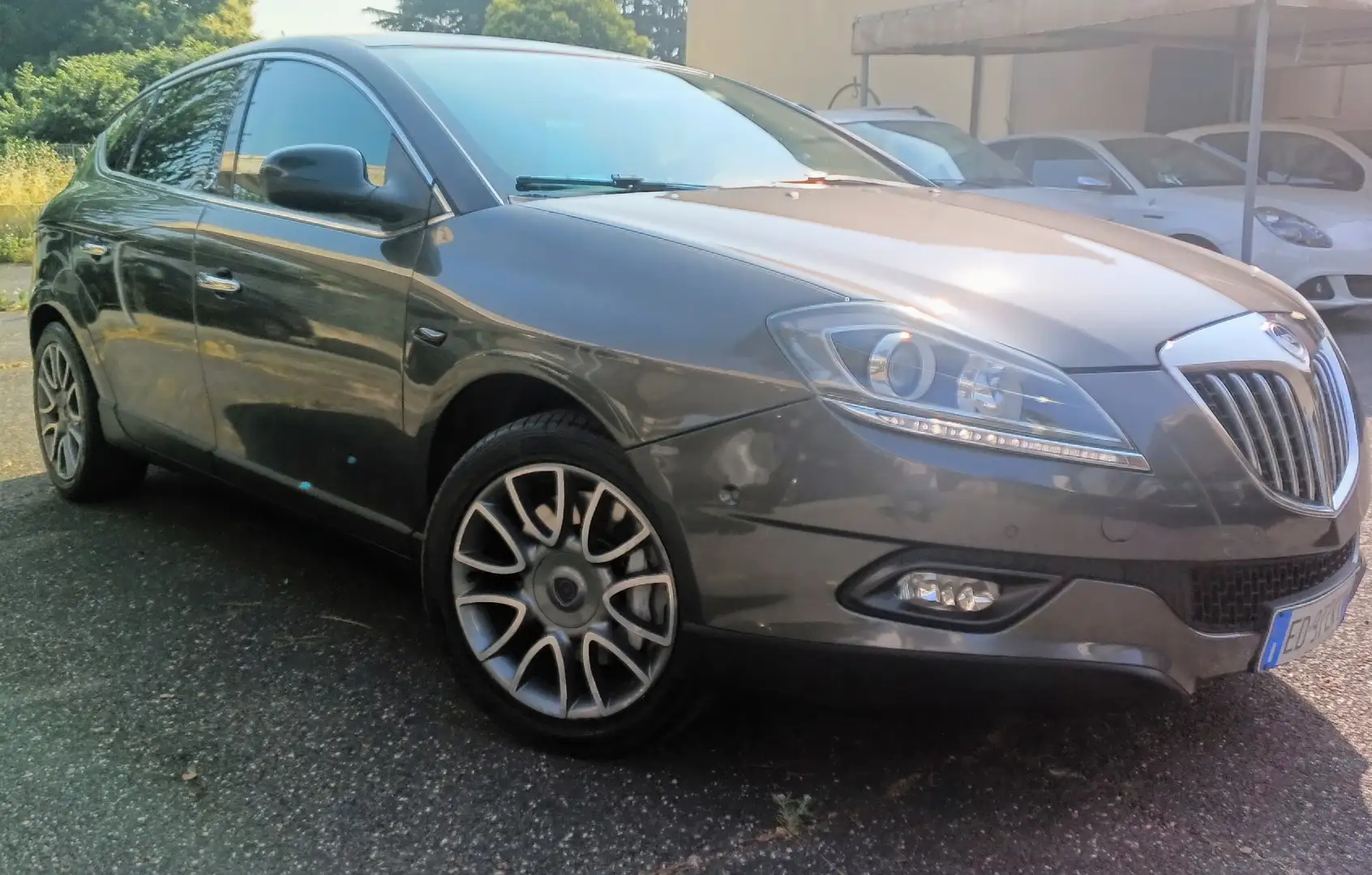 Lancia Delta 1.8 di tjt Oro 200cv sportronic - 2