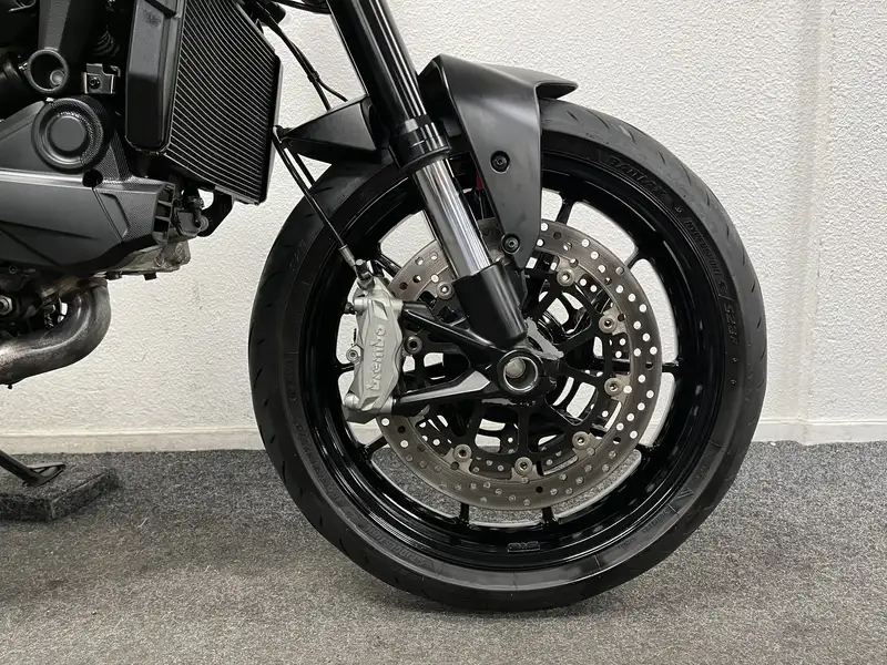 Ducati MONSTER - foto 6